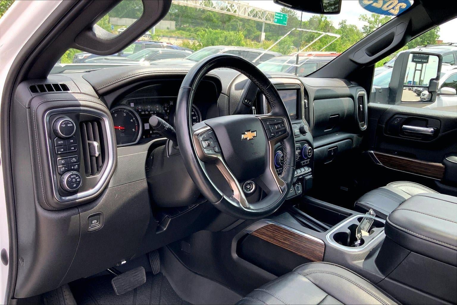 Used 2023 Chevrolet Silverado 2500 High Country w/ Z71 Off-Road Package AWD/4WD image 9