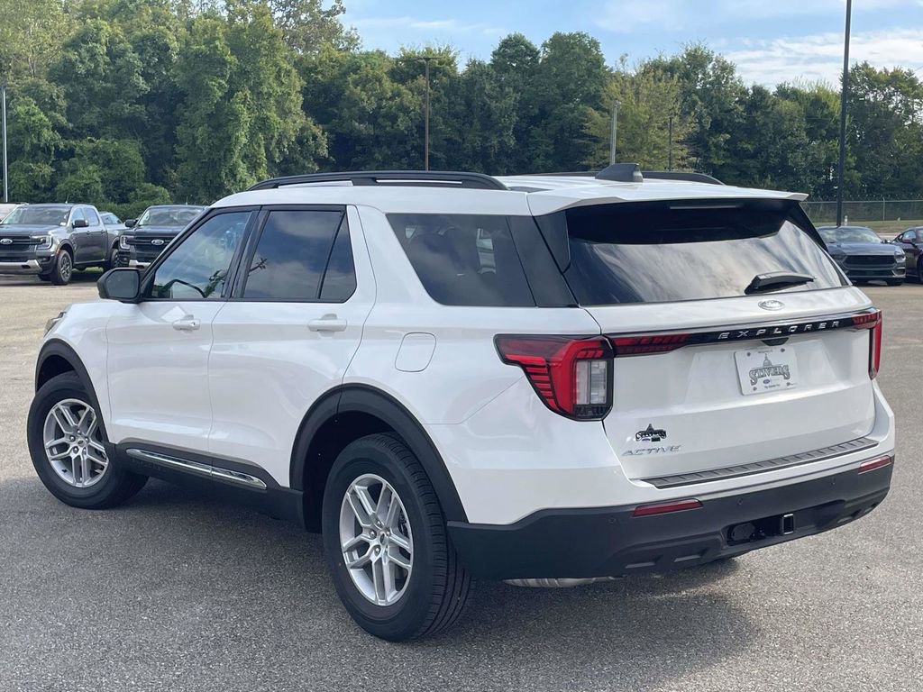 New 2025 Ford Explorer Active image 5