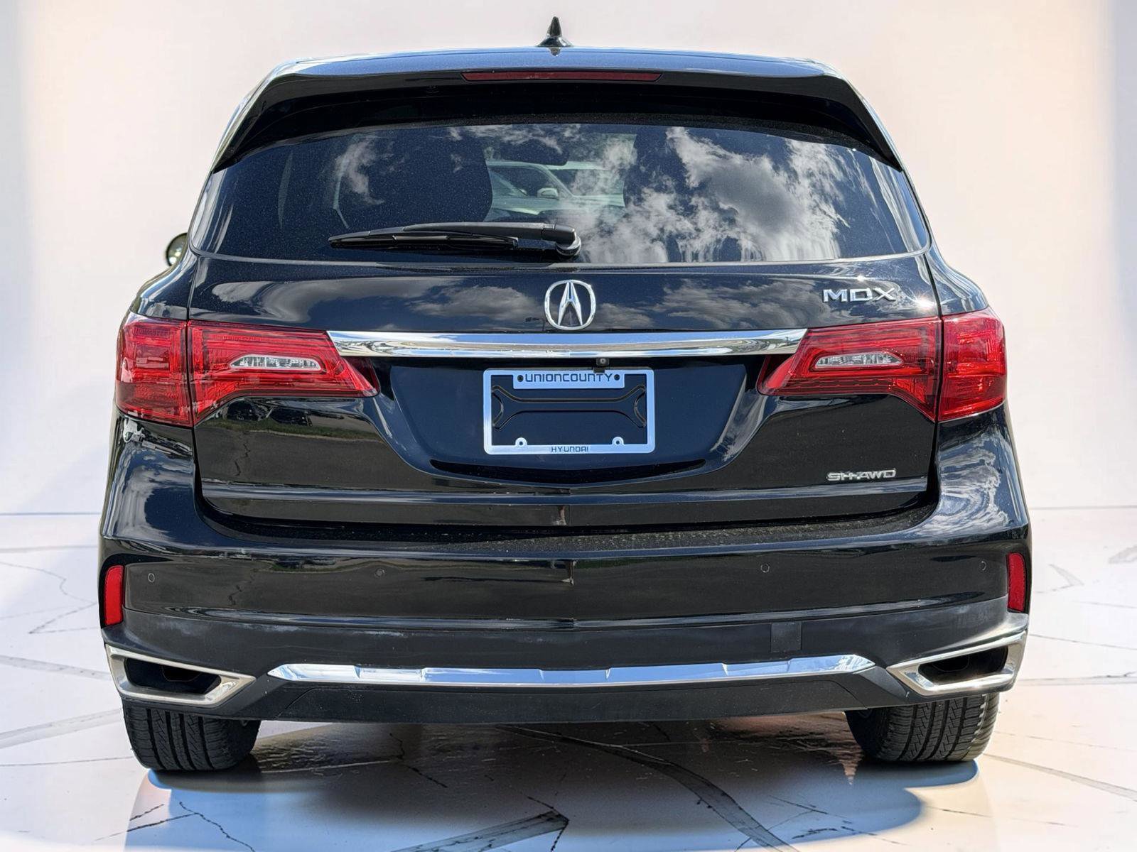 Used 2019 Acura MDX SH-AWD w/ Technology Package image 3