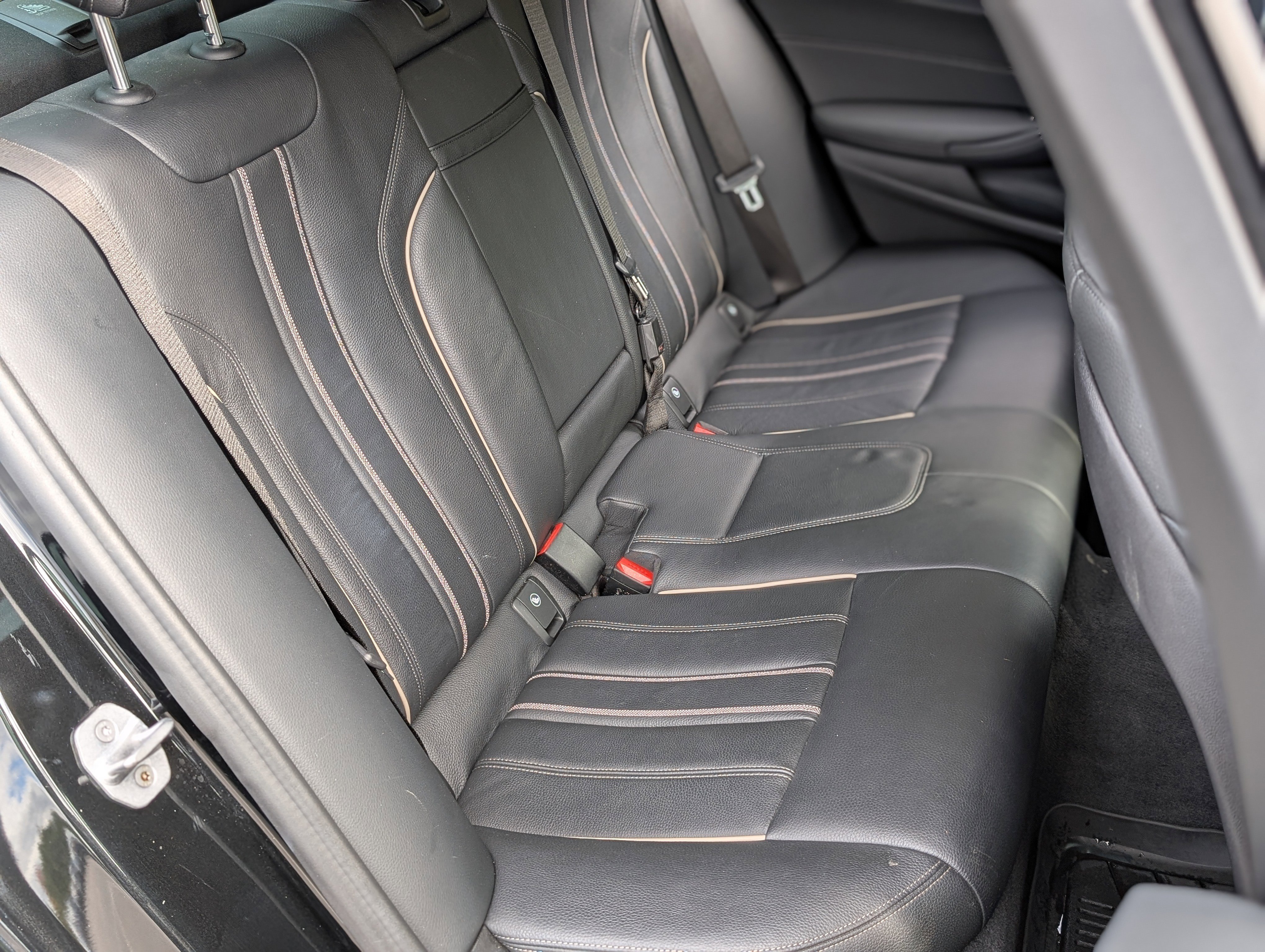 Used 2022 BMW 530i w/ M Sport Package image 22