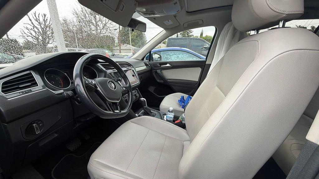 Used 2019 Volkswagen Tiguan SE FWD image 4