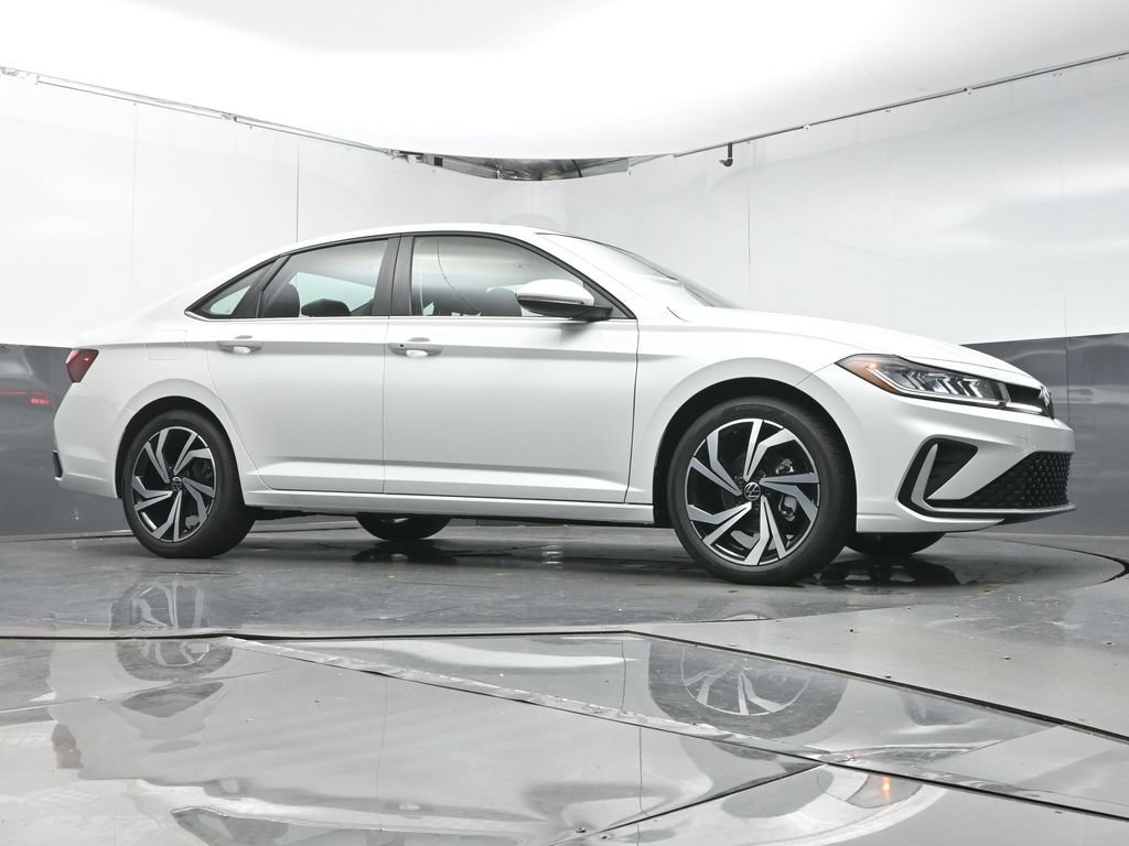 New 2026 Volkswagen Jetta SEL FWD image 33