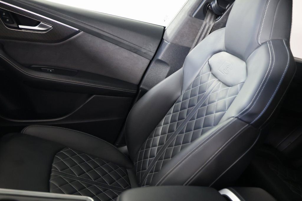 Used 2024 Audi SQ8 Prestige AWD/4WD image 36