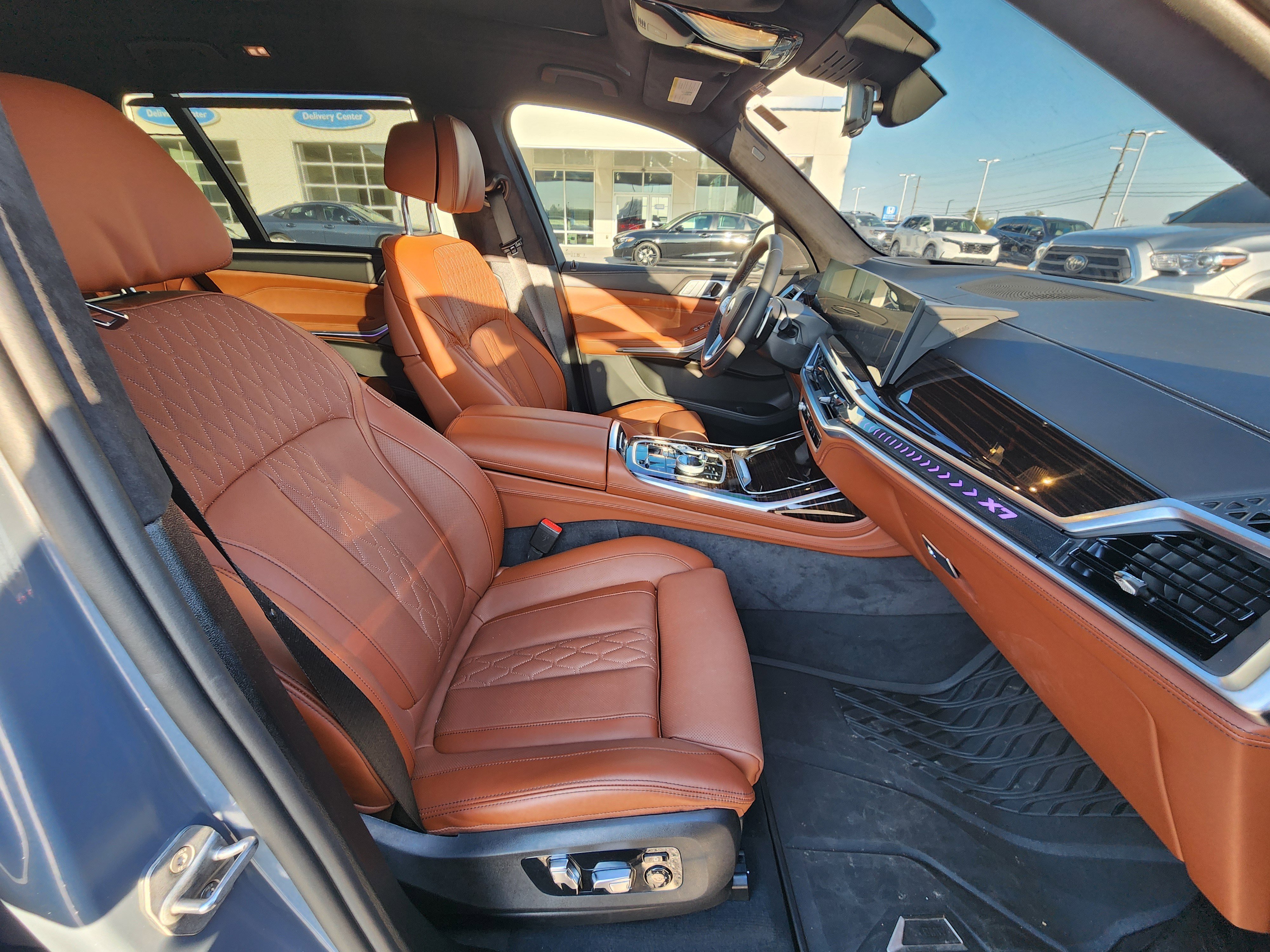 Used 2026 BMW X7 xDrive40i w/ Executive Package image 14