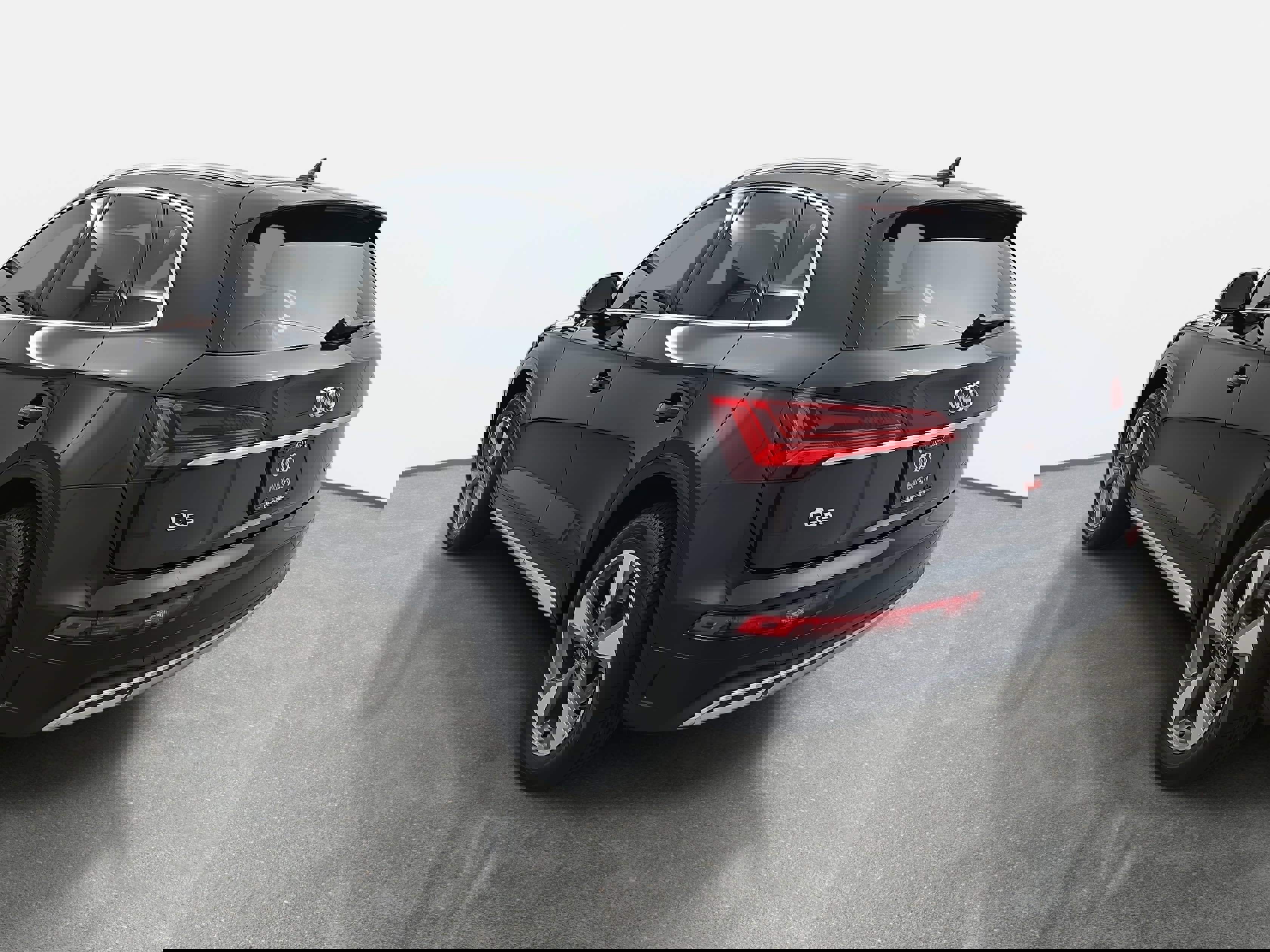 Used 2023 Audi Q5 2.0T Premium Plus w/ Premium Plus Package image 13