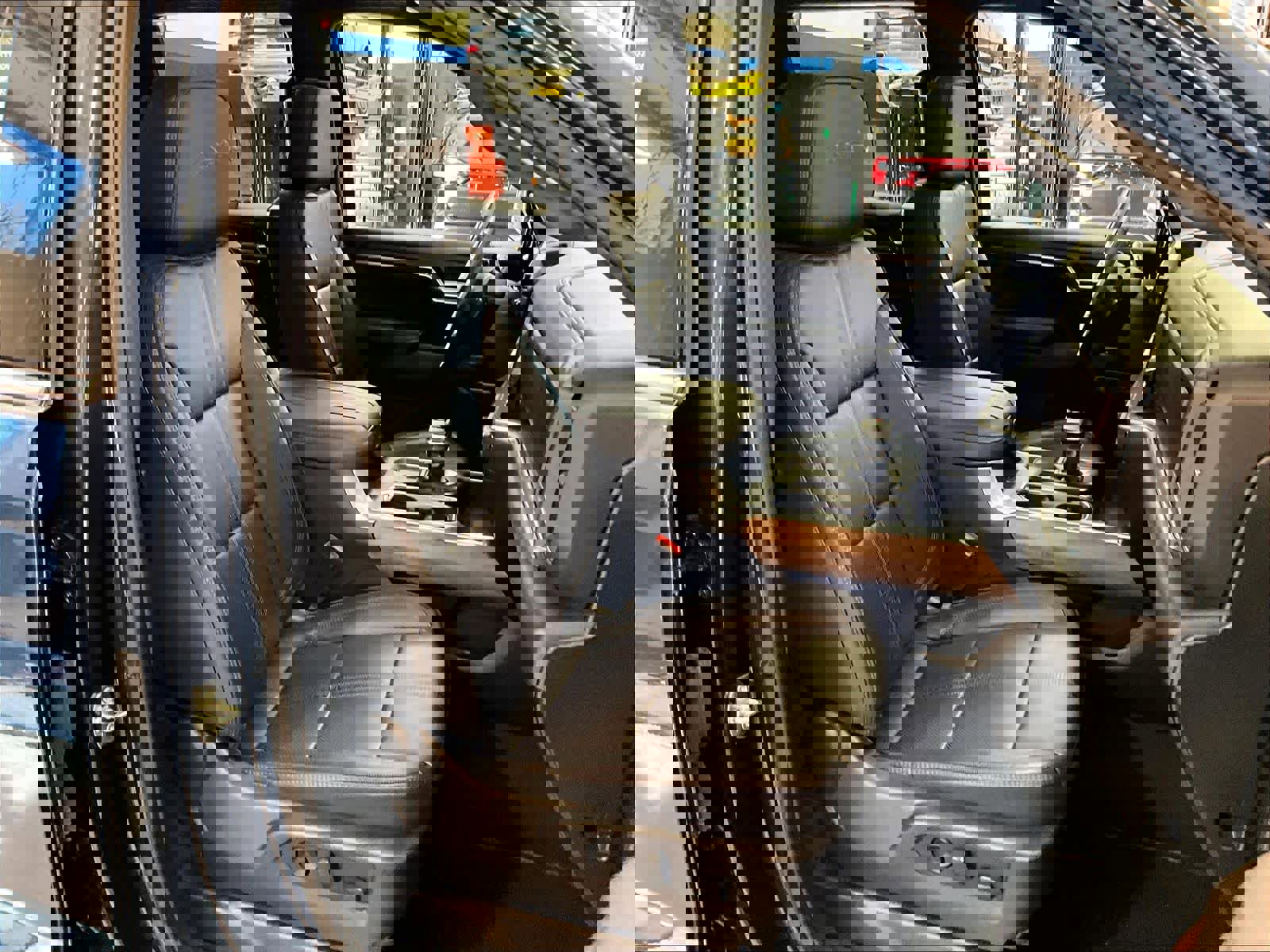 Used 2023 Chevrolet Silverado 1500 High Country w/ High Country Premium Package image 11