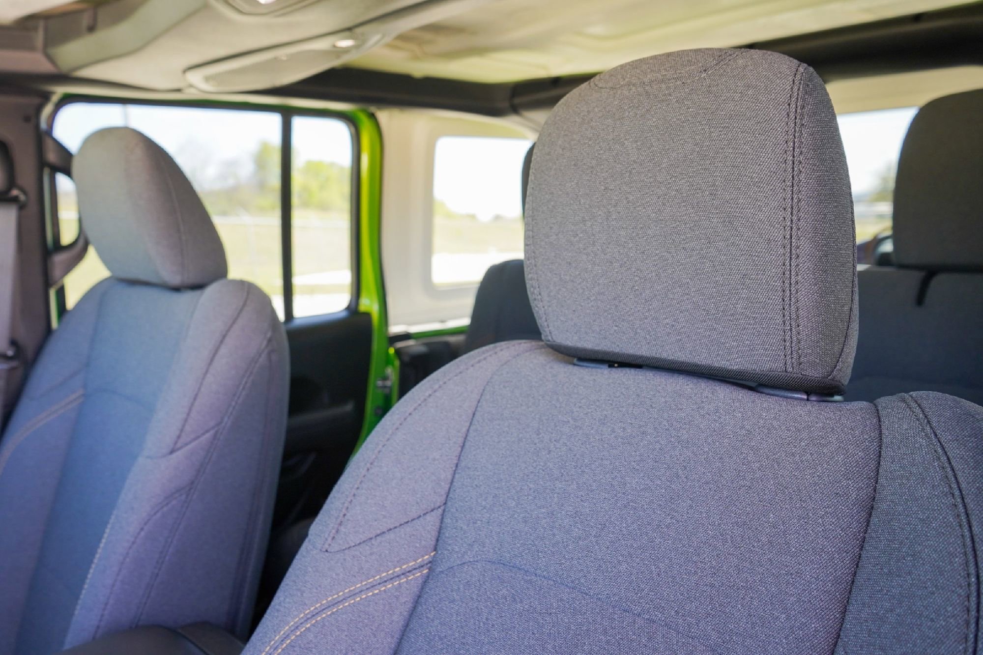 Used 2025 Jeep Wrangler Sport S image 9