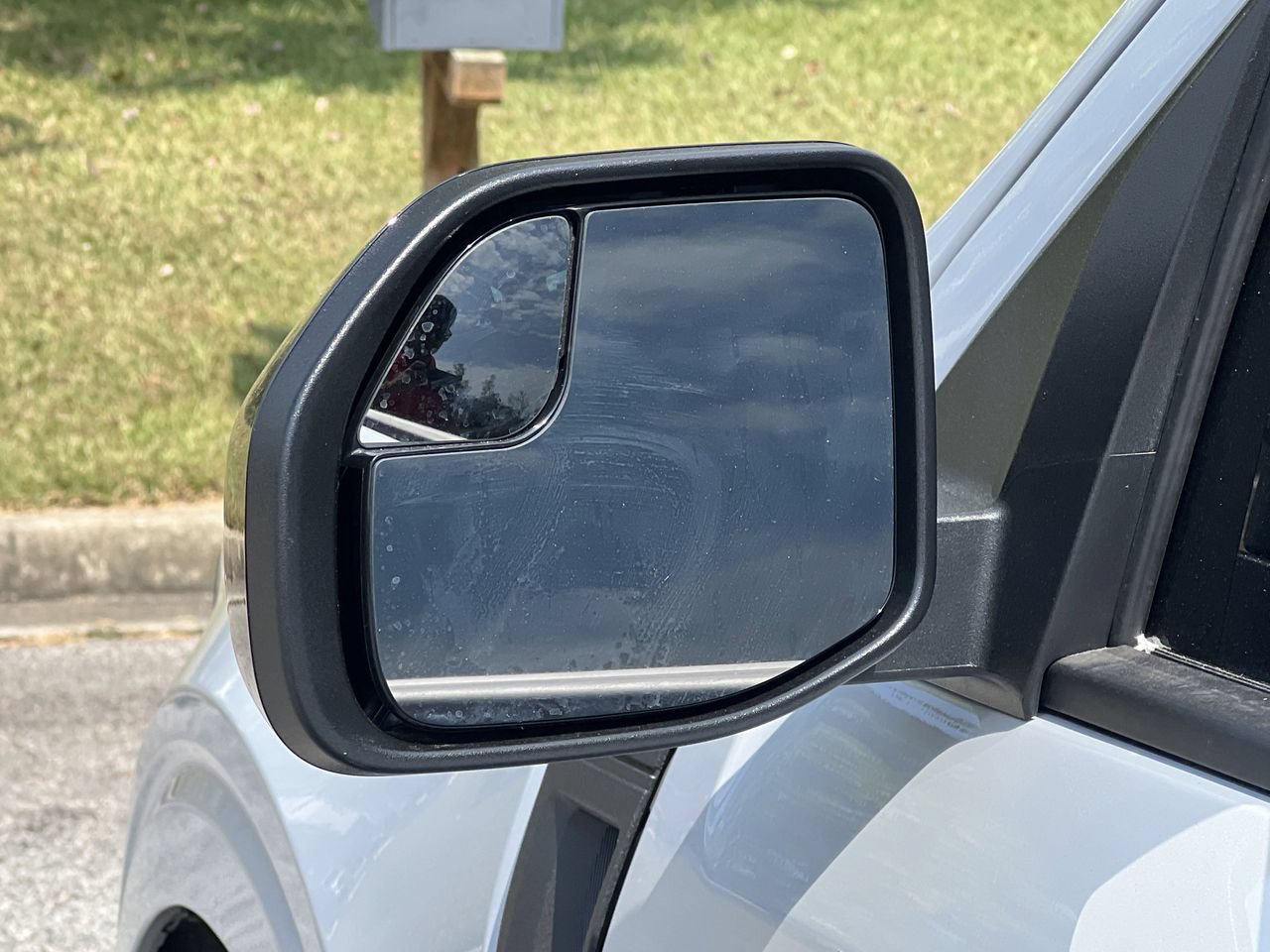 New 2025 Ford Maverick XLT w/ XLT Luxury Package FWD image 28