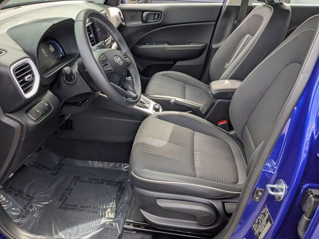 Used 2025 Hyundai Venue Limited FWD image 11