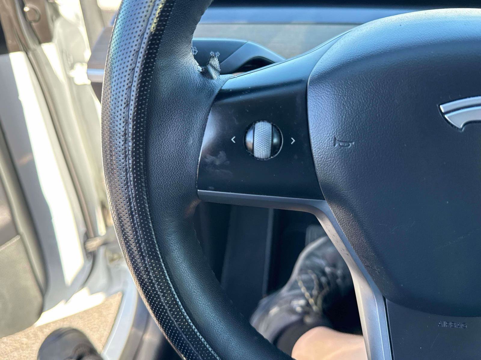 Used 2021 Tesla Model Y 2WD image 23