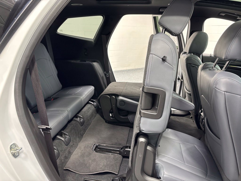 Used 2023 Buick Enclave Essence w/ Experience Buick Package AWD/4WD image 41