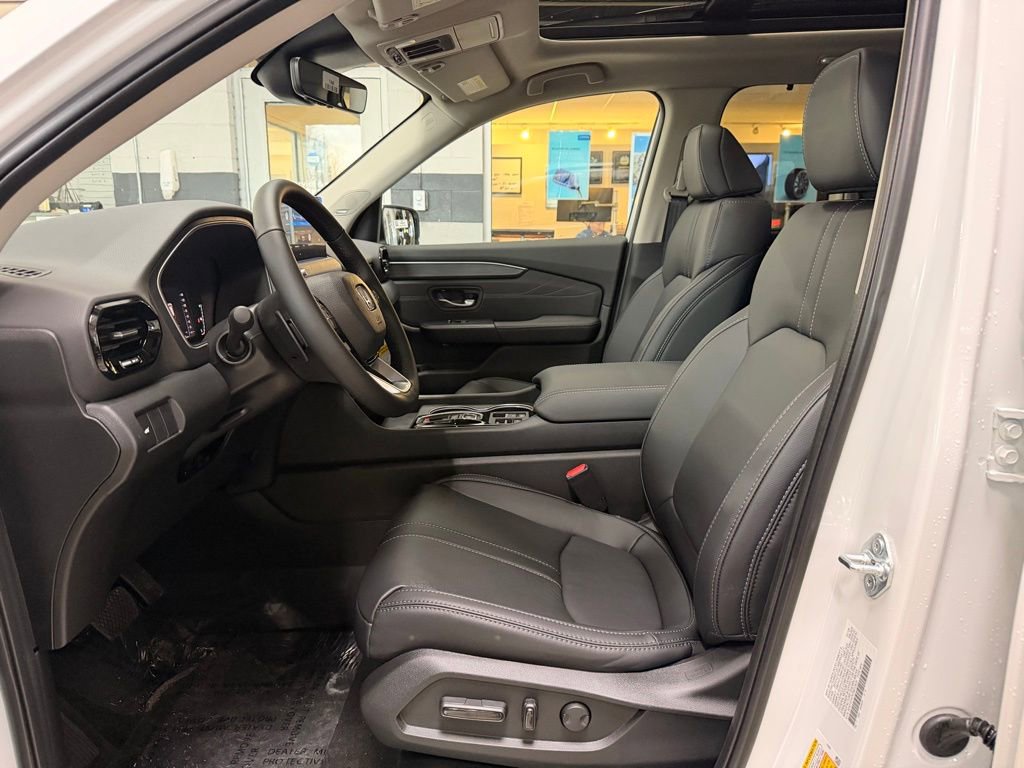 New 2026 Honda Pilot Touring image 12