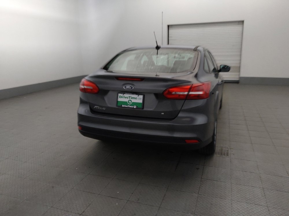 Used 2018 Ford Focus SE FWD image 7