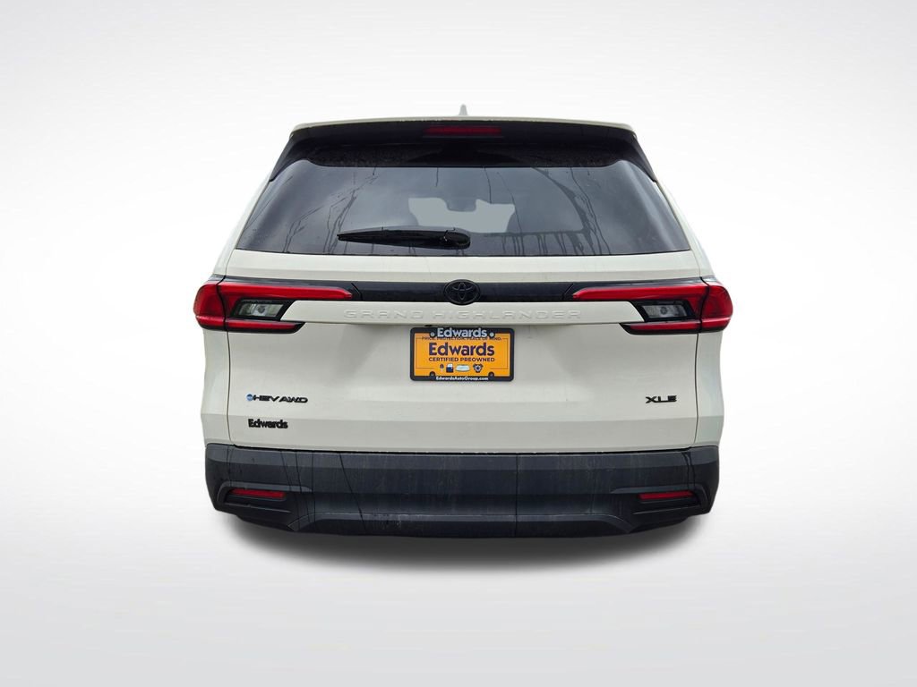 Used 2024 Toyota Grand Highlander XLE image 4