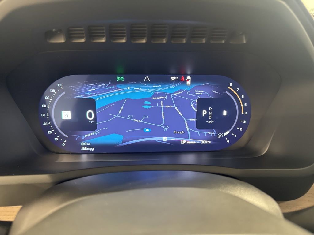 Used 2026 Volvo XC90 B5 Plus w/ Protection Package image 12