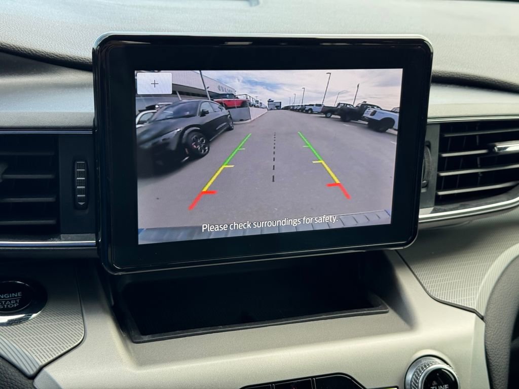 Used 2022 Ford Explorer XLT w/ Equipment Group 202A image 19