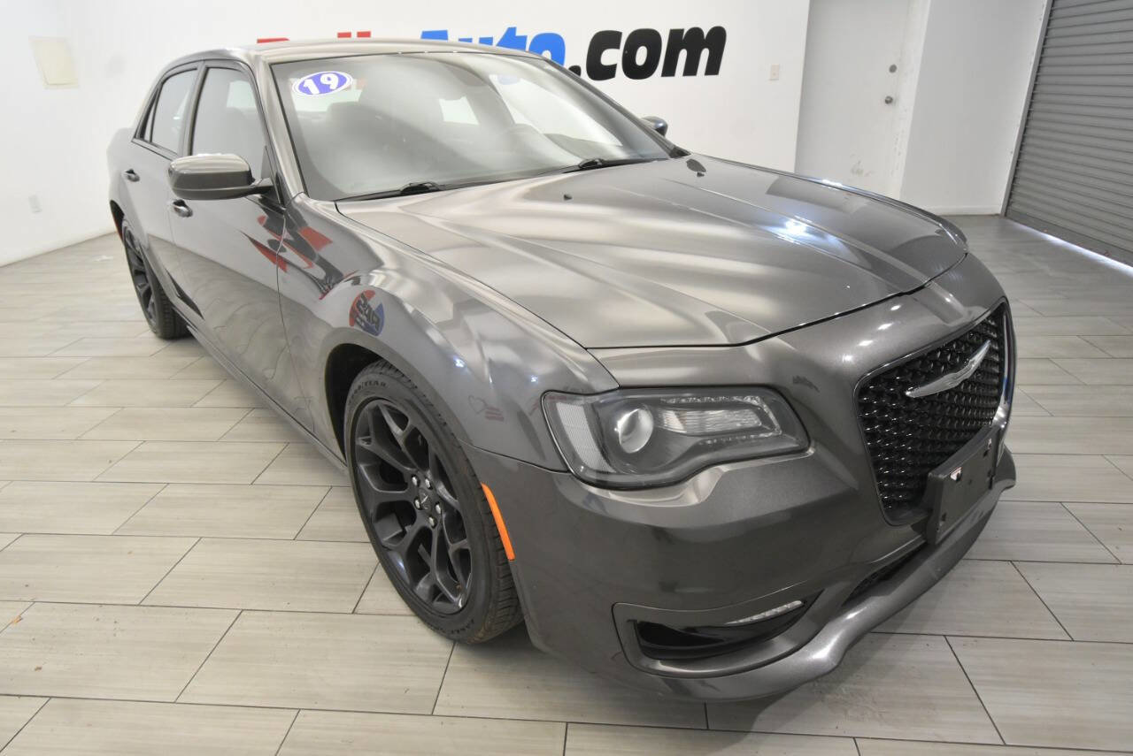 Used 2019 Chrysler 300 S w/ S Model Appearance Package image 7