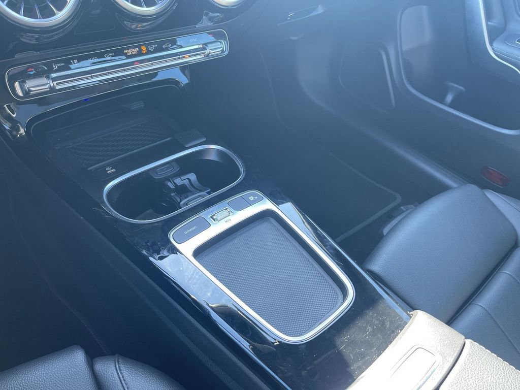 Used 2025 Mercedes-Benz CLA 250 4MATIC image 30
