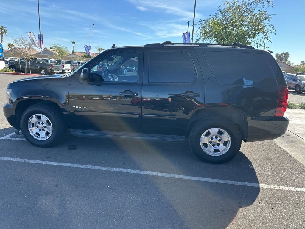Used 2013 Chevrolet Tahoe LT w/ Luxury Package image 2