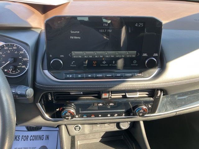 Used 2023 Nissan Rogue SL w/ SL Premium Package image 18