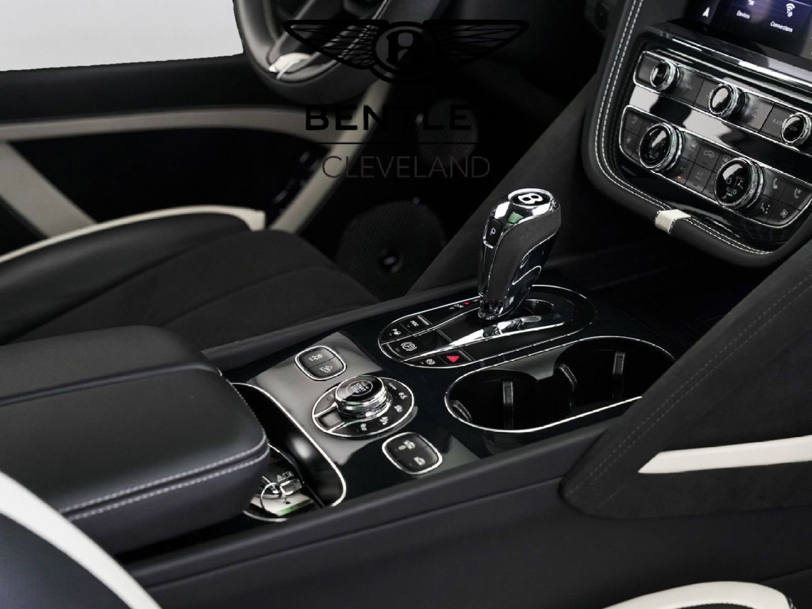 Used 2023 Bentley Bentayga Speed AWD/4WD image 44