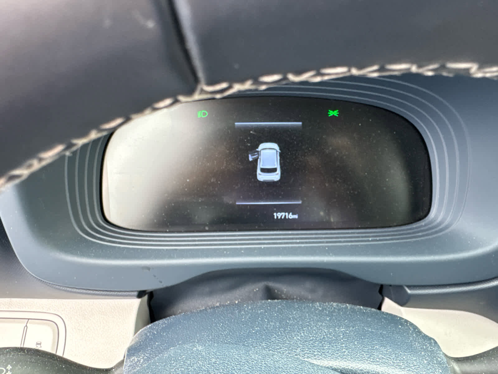 Used 2024 Hyundai Venue Limited FWD image 10