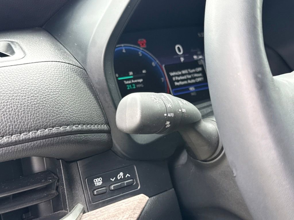 Used 2024 Toyota Grand Highlander Limited image 16