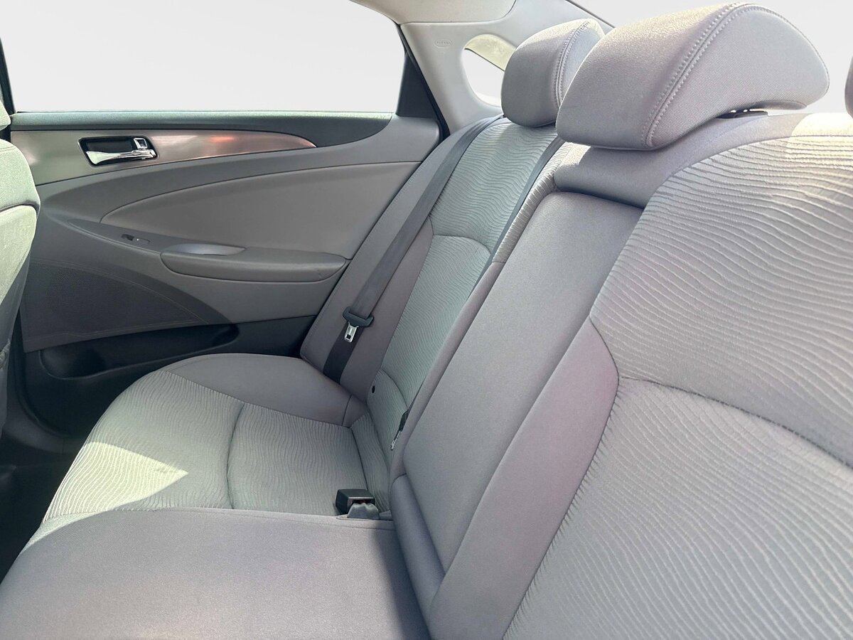 Used 2015 Hyundai Sonata Hybrid FWD image 11