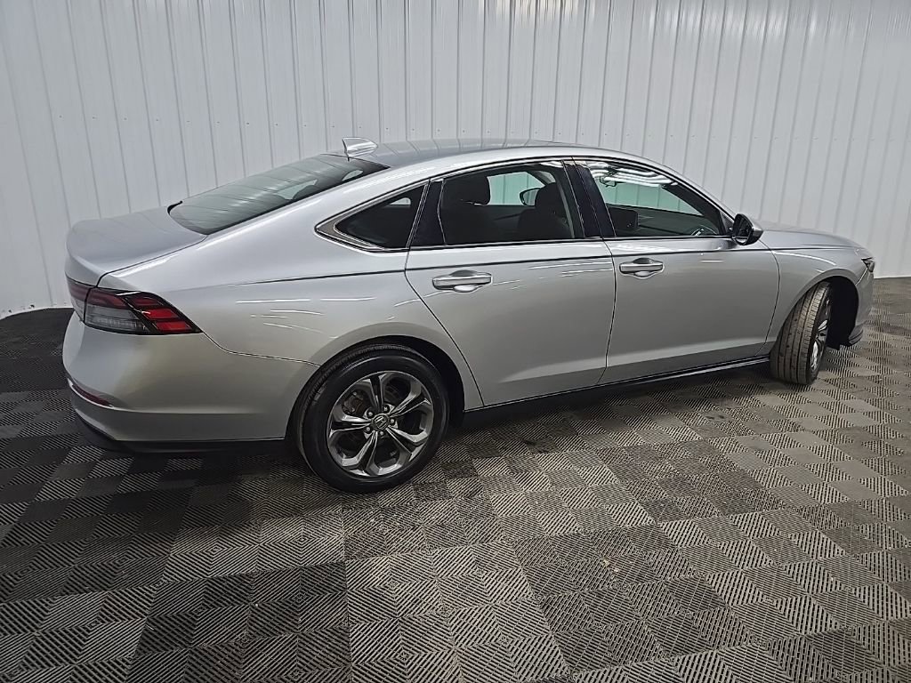 Used 2023 Honda Accord EX image 3