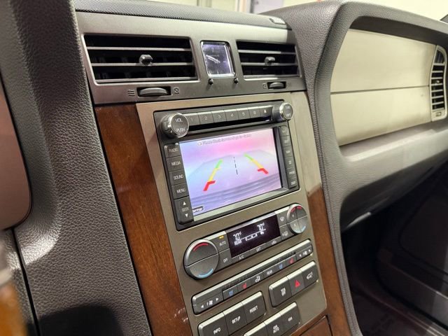 Used 2014 Lincoln Navigator 4WD image 22