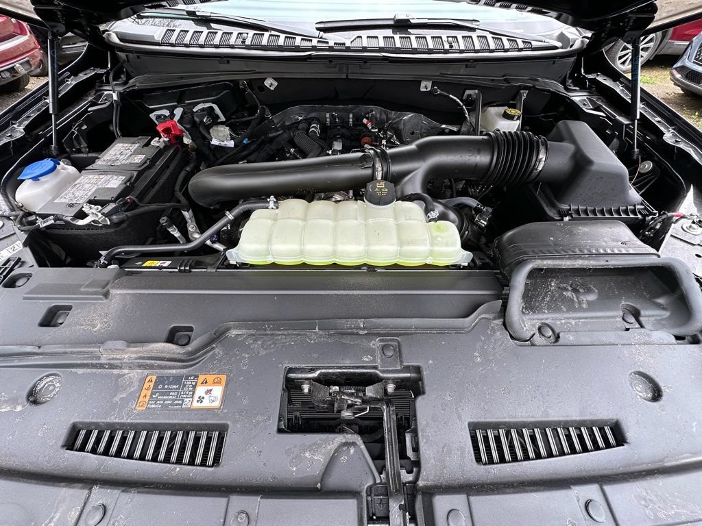 New 2025 Lincoln Navigator Reserve AWD/4WD image 26
