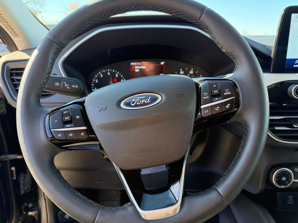 Used 2022 Ford Escape SE w/ Cold Weather Package image 28