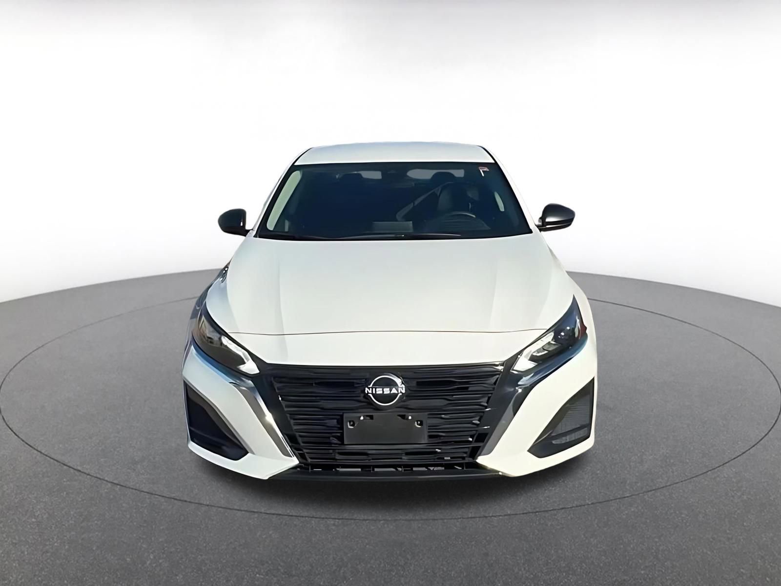 Used 2025 Nissan Altima 2.5 SV image 4