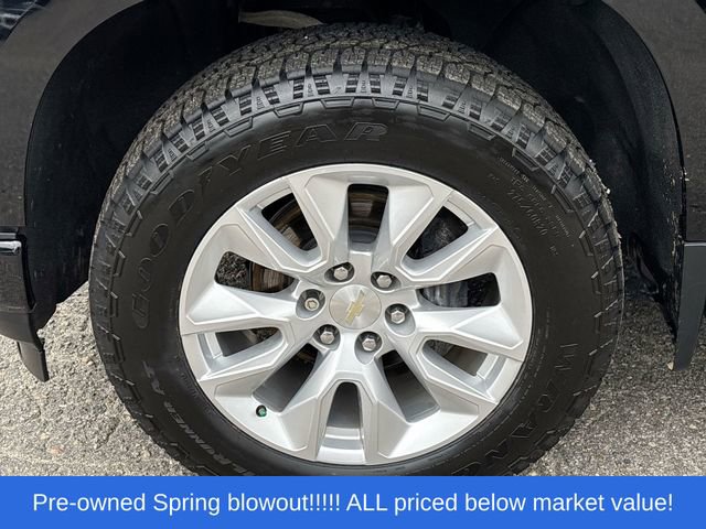 Used 2021 Chevrolet Silverado 1500 Custom w/ LPO, Dark Essentials Package AWD/4WD image 13