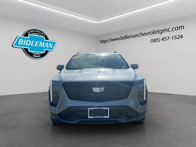 Used 2024 Cadillac XT4 Sport image 2