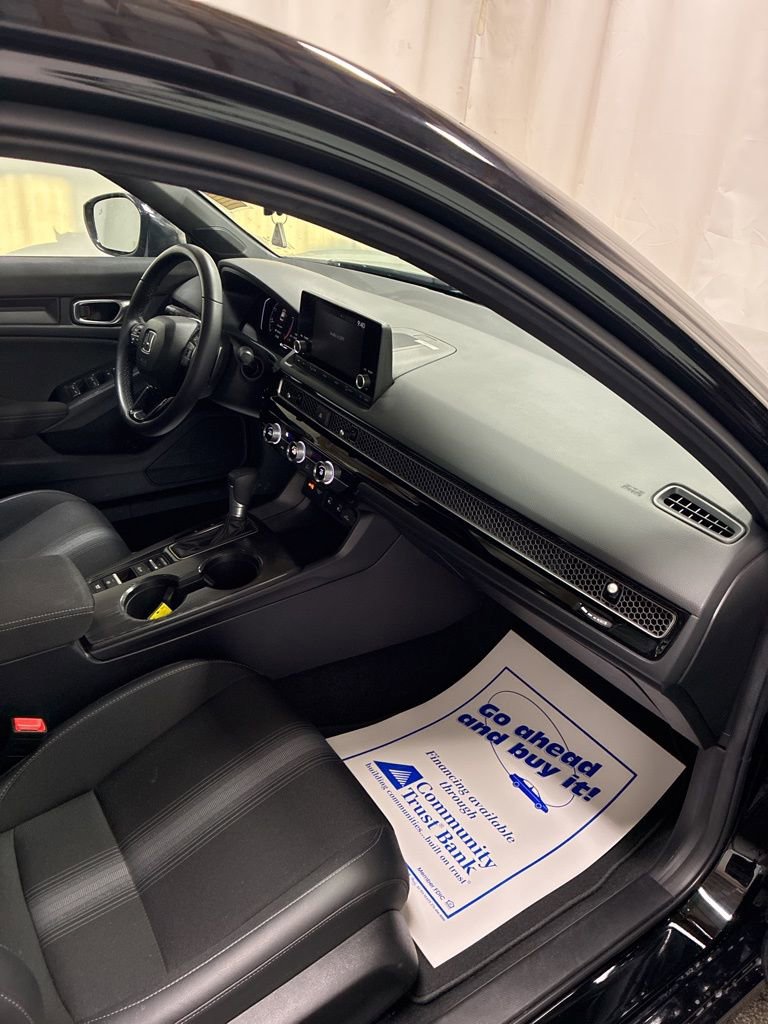 Used 2025 Honda Civic Sport image 25