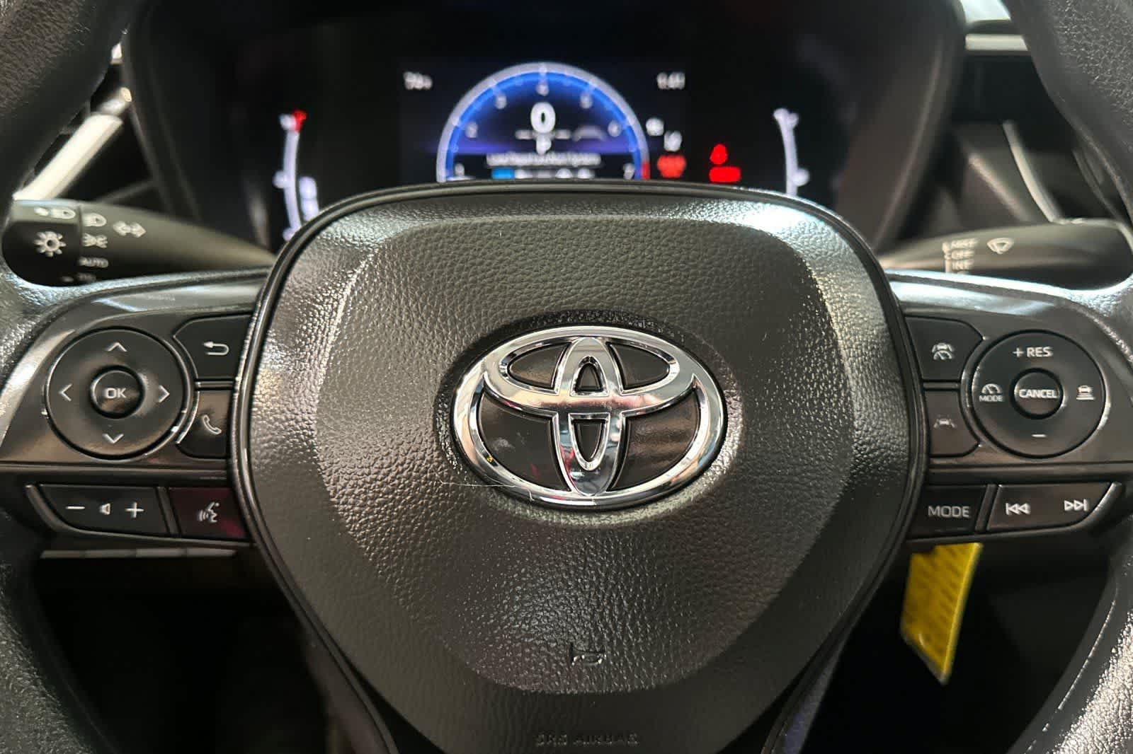 Used 2026 Toyota Corolla LE FWD image 25