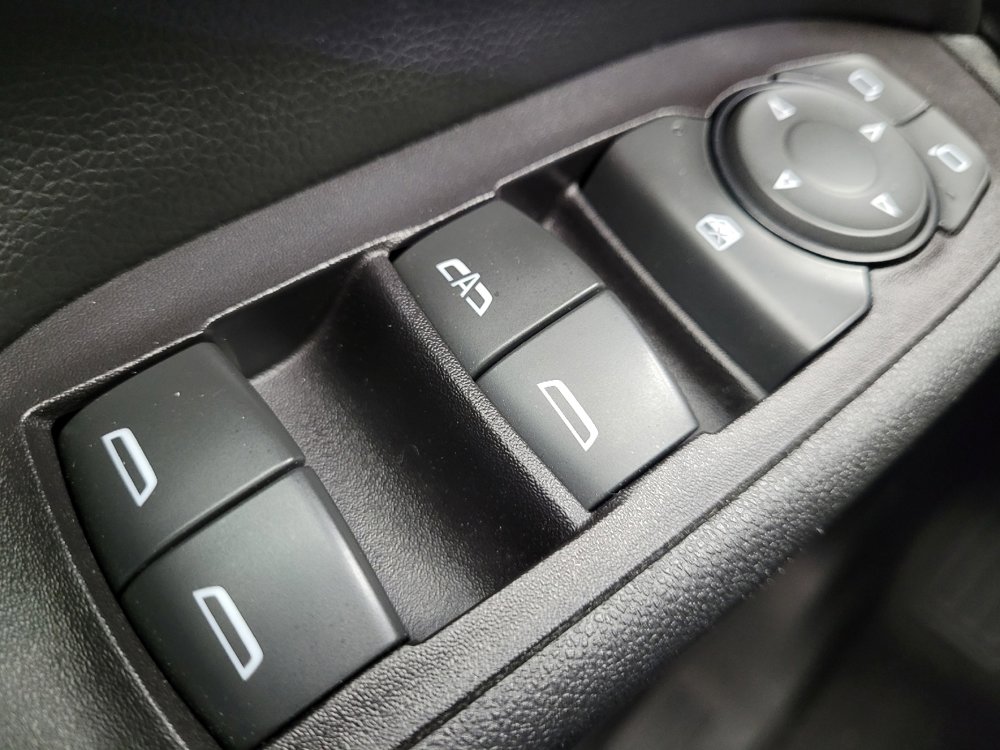 Used 2020 Chevrolet Equinox LT FWD image 27