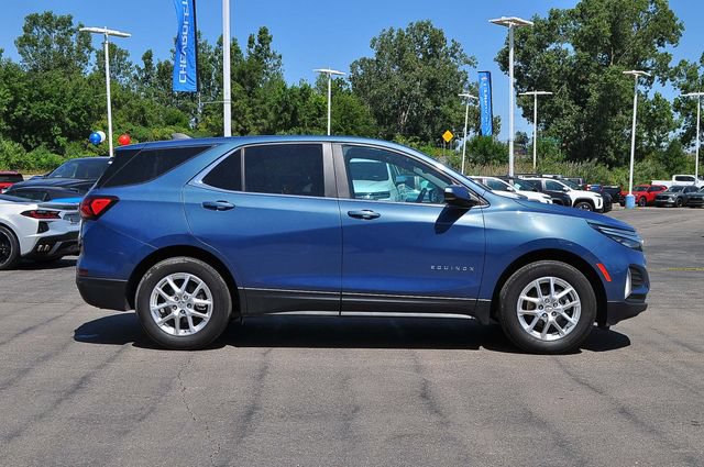 Used 2024 Chevrolet Equinox LT w/ LPO, Floor Liner Package FWD image 2
