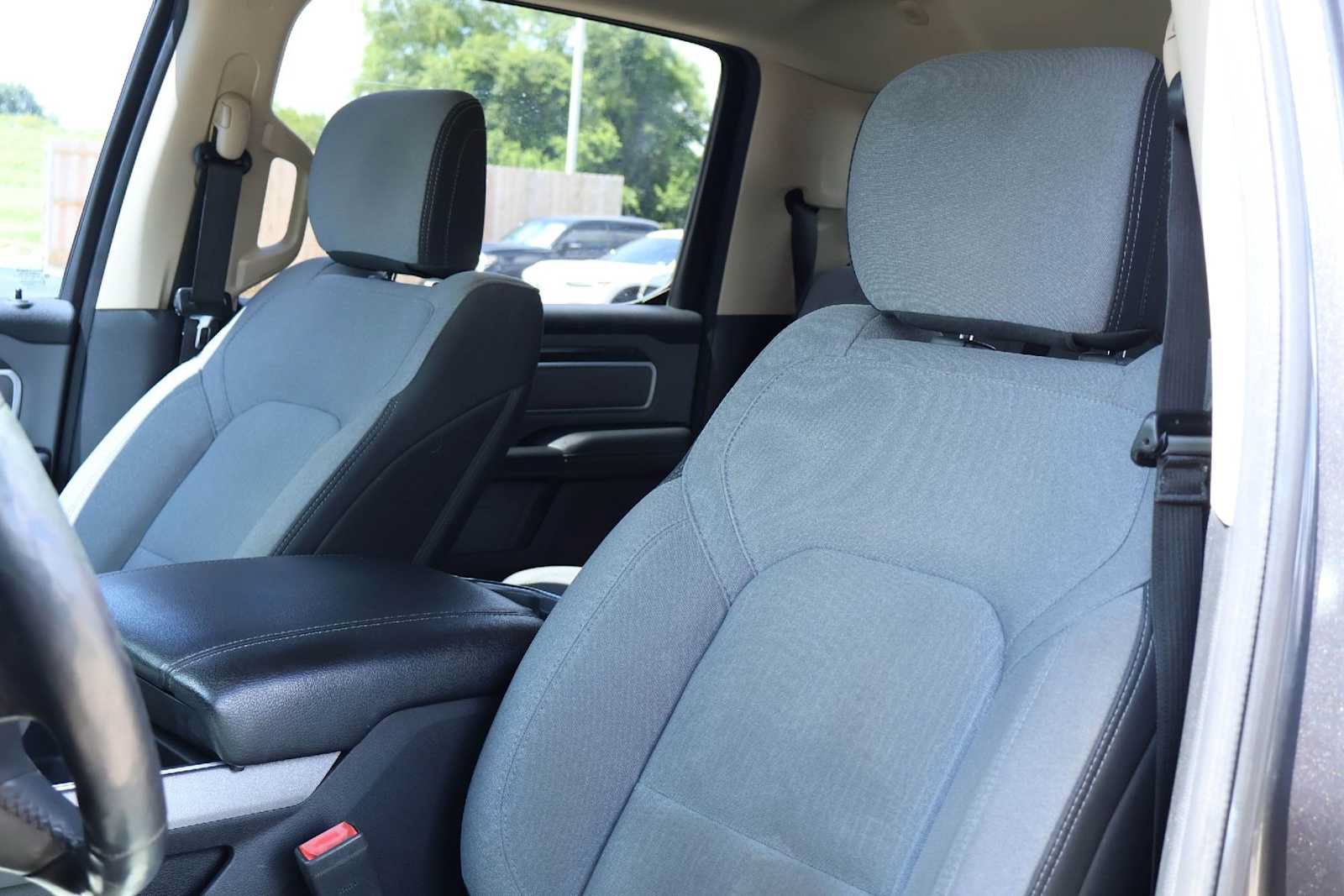 Used 2019 RAM 1500 Big Horn AWD/4WD image 11