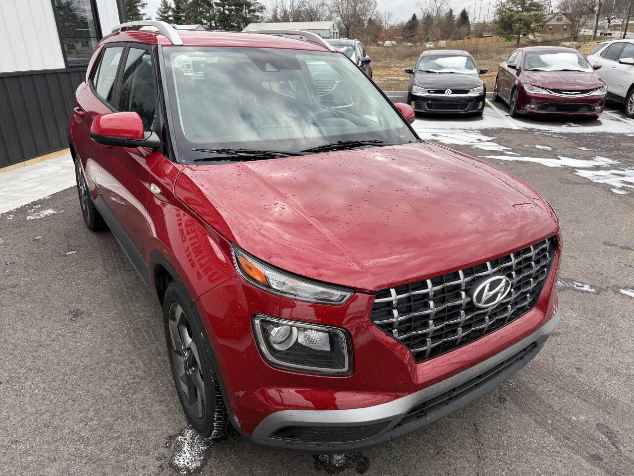 Used 2021 Hyundai Venue SEL image 4