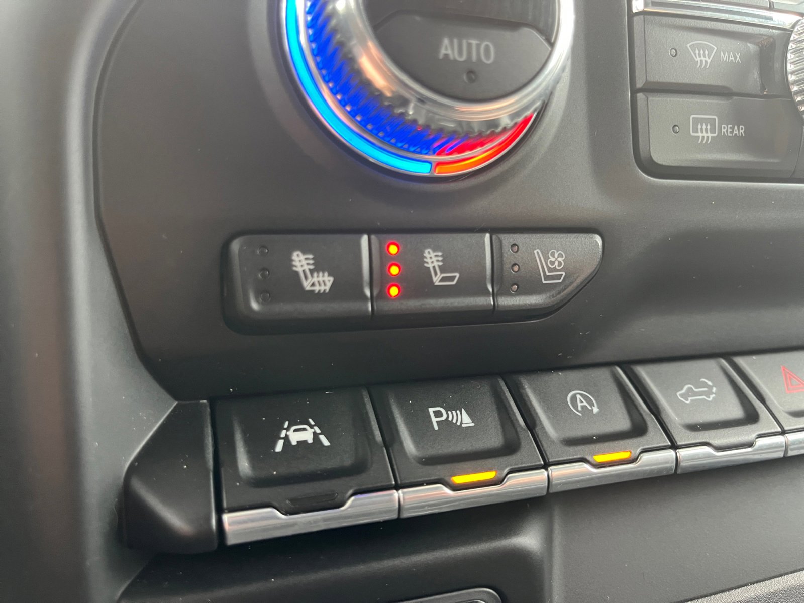 Used 2020 GMC Sierra 1500 SLT image 21