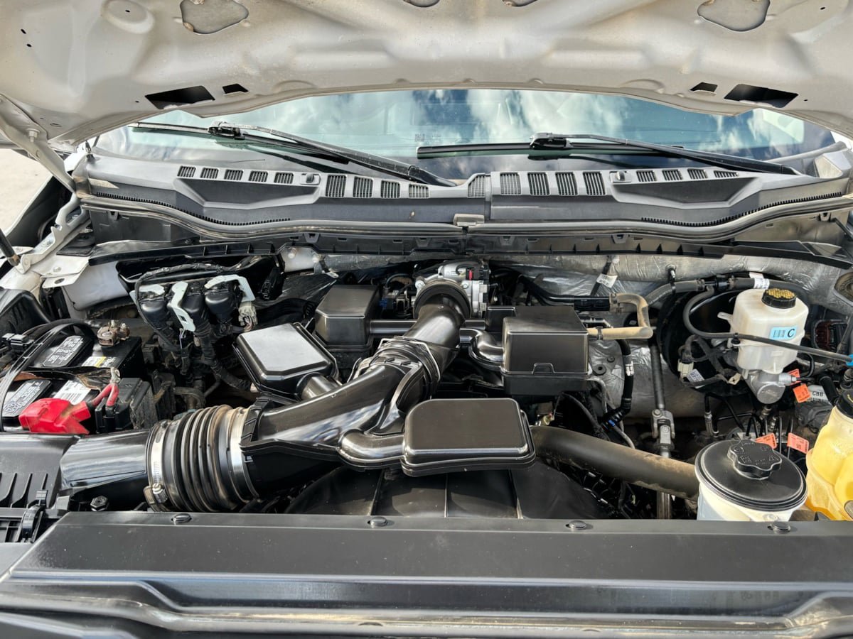 Used 2022 Ford F250 XL w/ Power Equipment Group AWD/4WD image 9