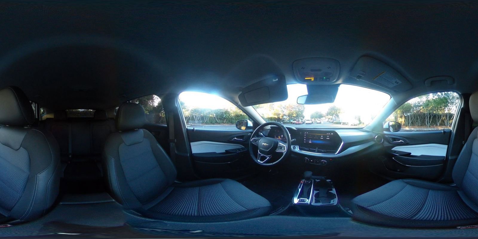 Used 2025 Chevrolet Trax LT w/ LT Convenience Package image 40