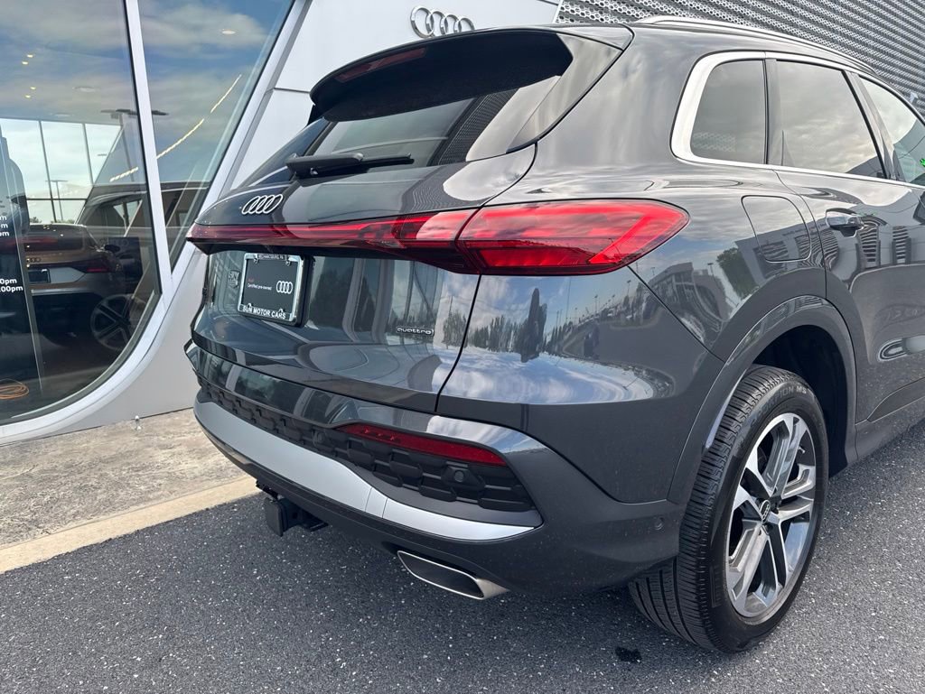 Used 2025 Audi Q5 Premium w/ Convenience Package AWD/4WD image 5