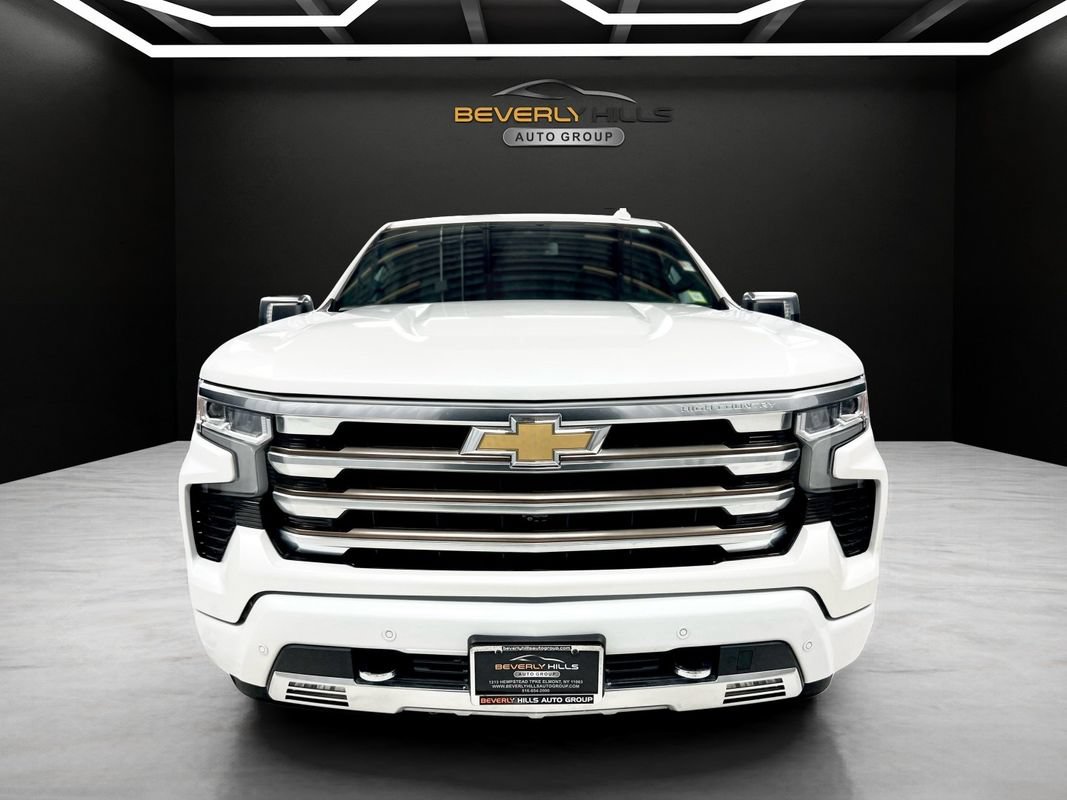 Used 2022 Chevrolet Silverado 1500 High Country w/ High Country Premium Package AWD/4WD image 8