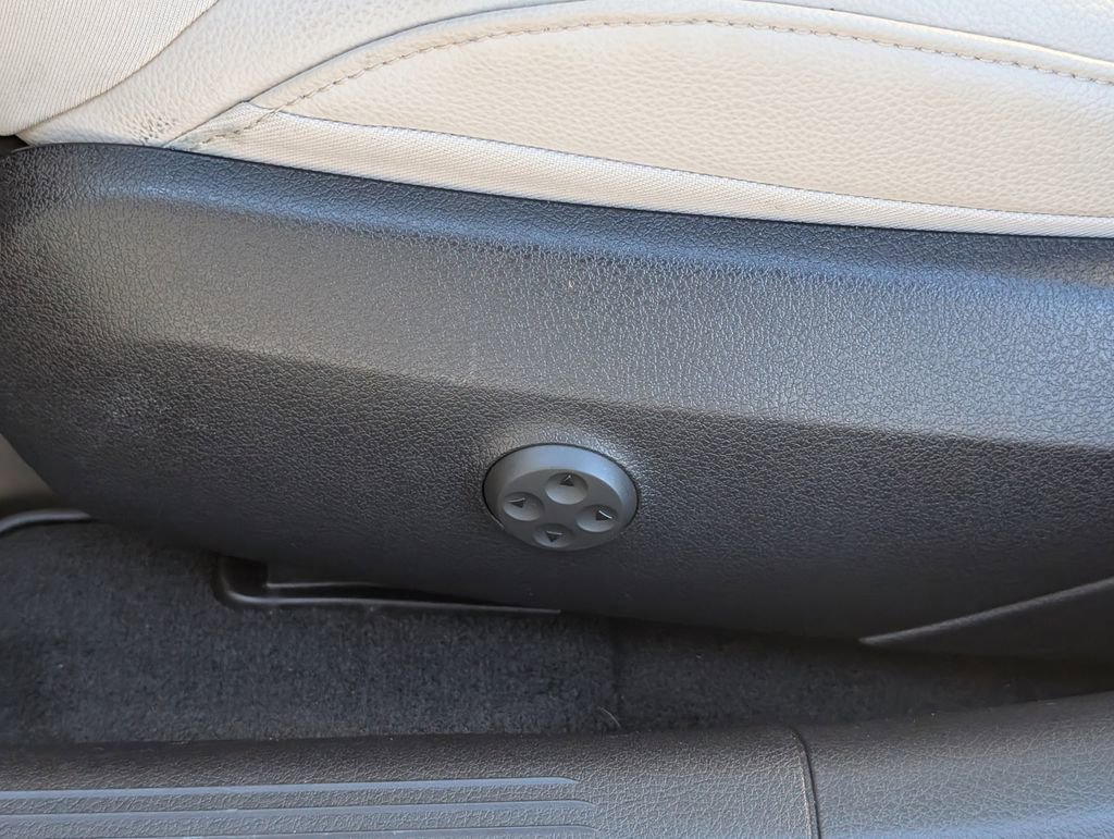 Used 2023 Mercedes-Benz C 300 4MATIC Sedan image 15