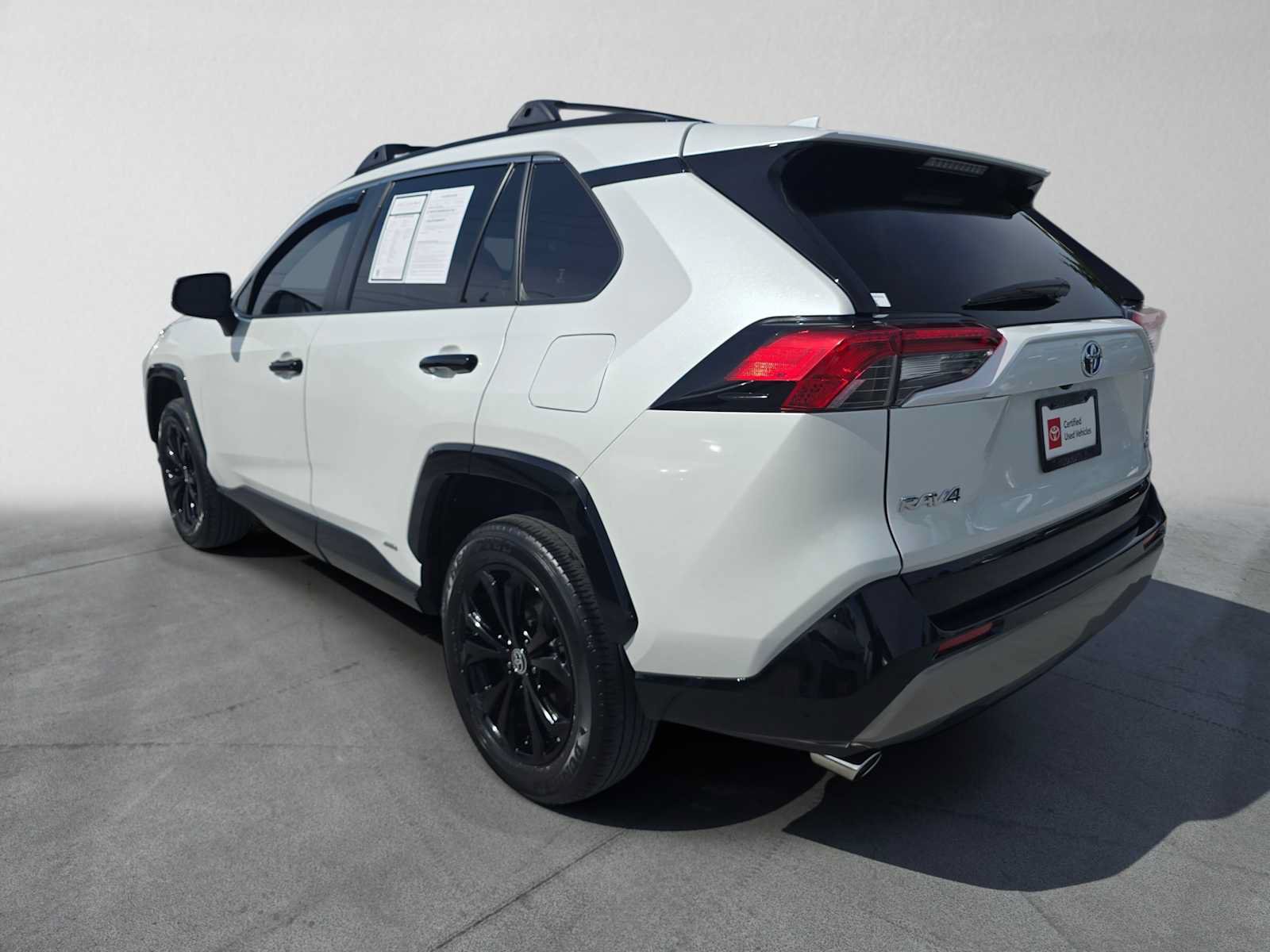 Used 2023 Toyota RAV4 SE w/ Convenience Package AWD/4WD image 5