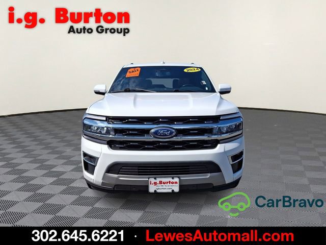 Used 2024 Ford Expedition Limited AWD/4WD image 2