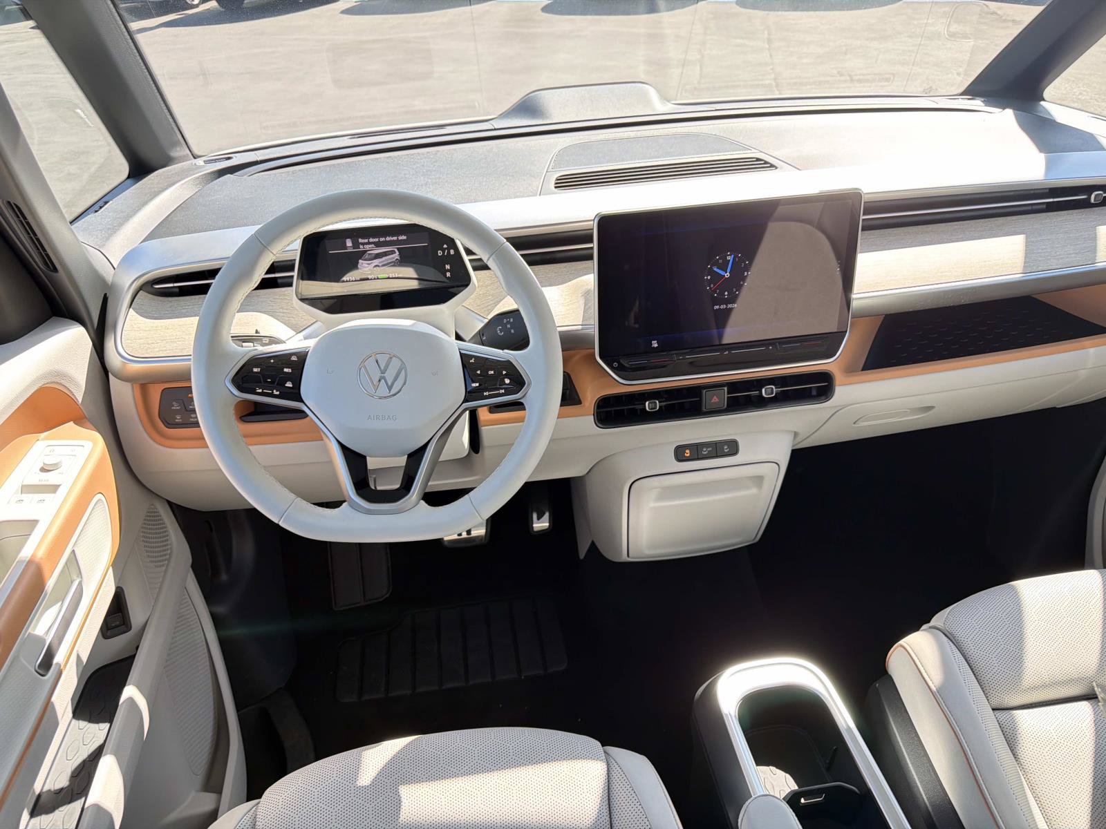 Certified 2025 Volkswagen ID. Buzz Pro S Plus AWD/4WD image 8